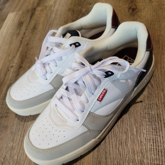 Levi's White and Blue Sneakers - Picture 5 of 8